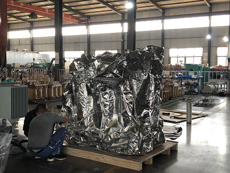 11kV 1600kVA dry type distribution transformer has been packaged 1
